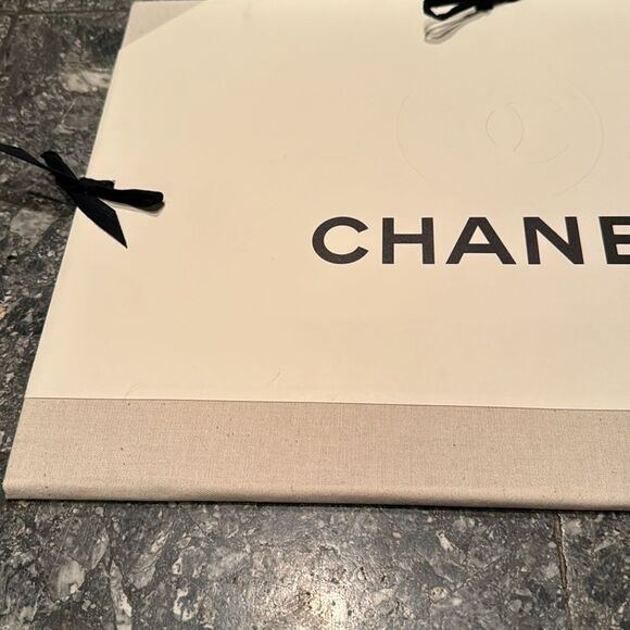 Chanel logo embossed ribbon tie portfolio/document jacket/folder. Woven binding. - Picture 3 of 9